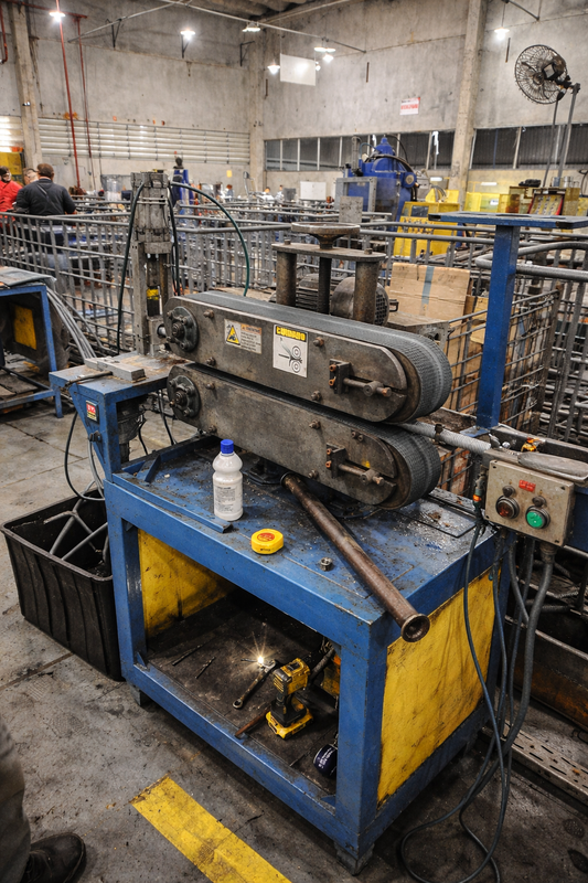 Máquina antes do projeto de automação e adequação